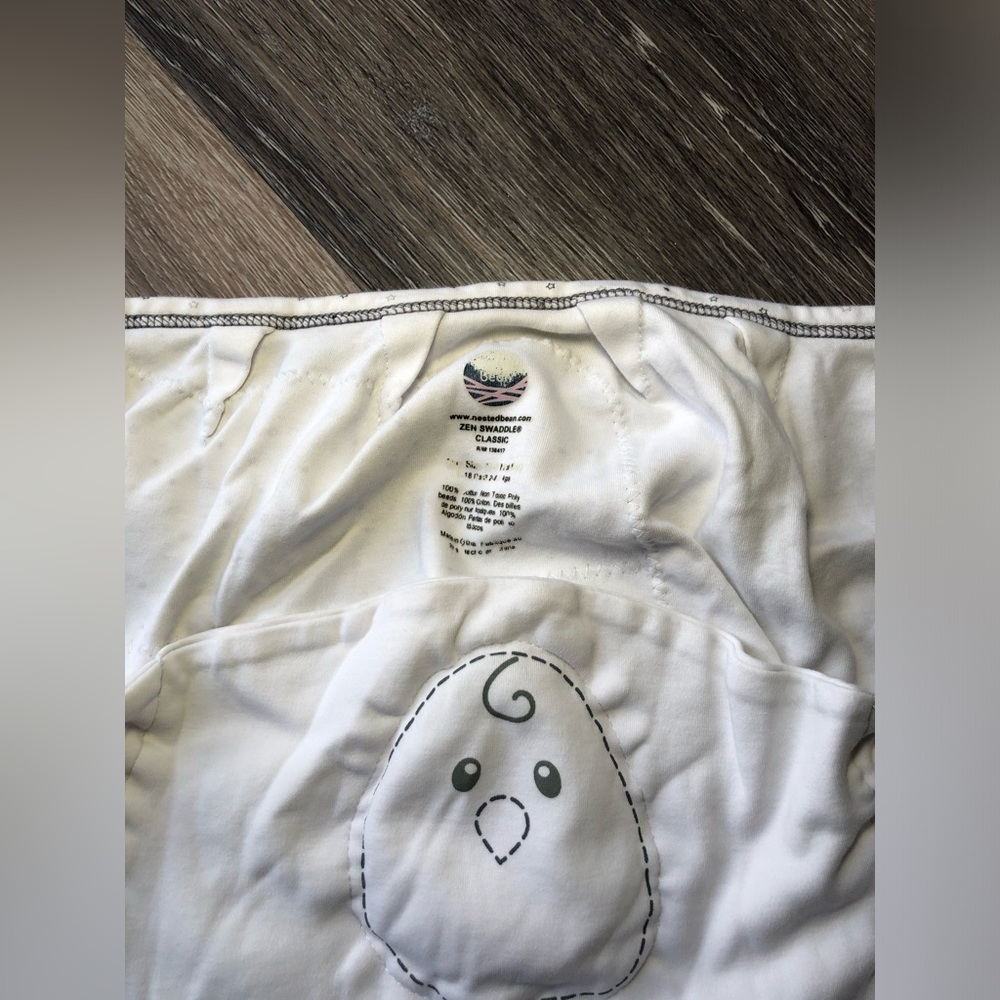 Nested Bean White Baby Swaddle Bundle of 2 - Picture 2 of 7